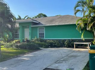 2906 Andrews Ave, Naples, FL 34112
