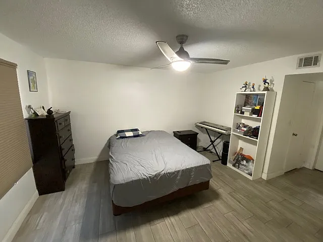 540 N May St #9-2122 — Photo 10