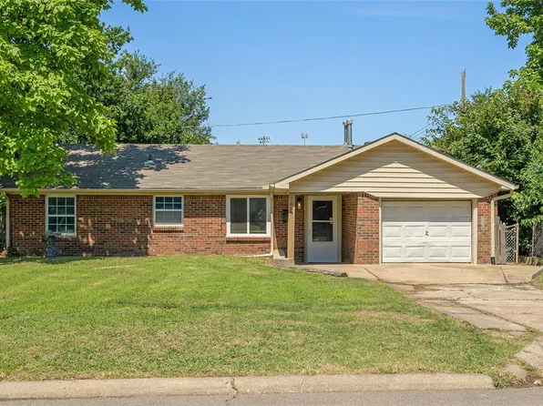 1009 Bell Dr, Midwest City, OK 73110