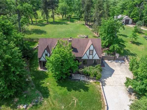 23121 Emmons Rd, Columbia Station, OH 44028