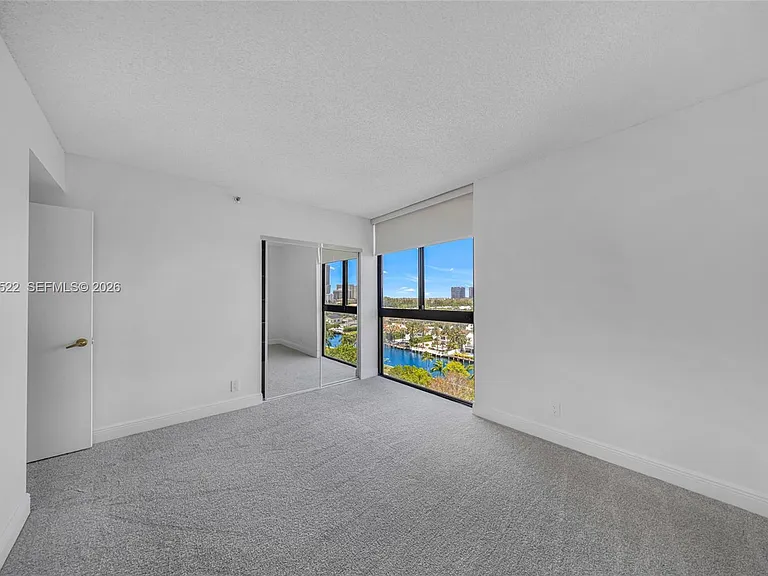 3610 Yacht Club Dr #1016 — Photo 19