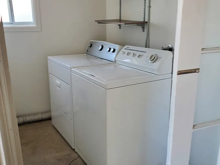 1316 Lott Ave — Photo 11