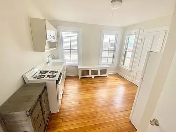 2nd image of 85 Avon St #1
