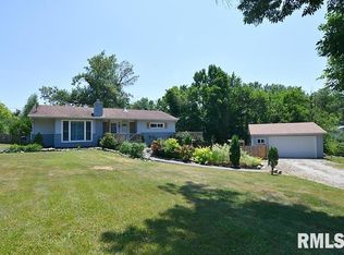 2711 E 51st St, Davenport, IA 52807