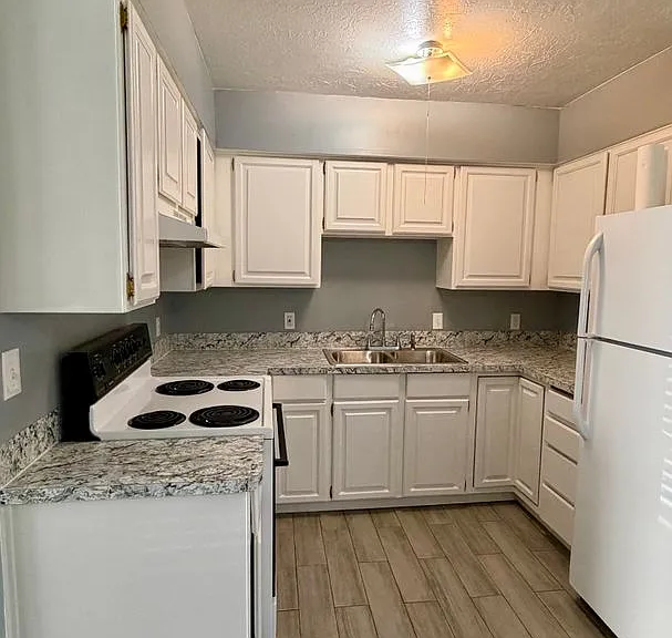 947 Canyon Rd #25 — Photo 2