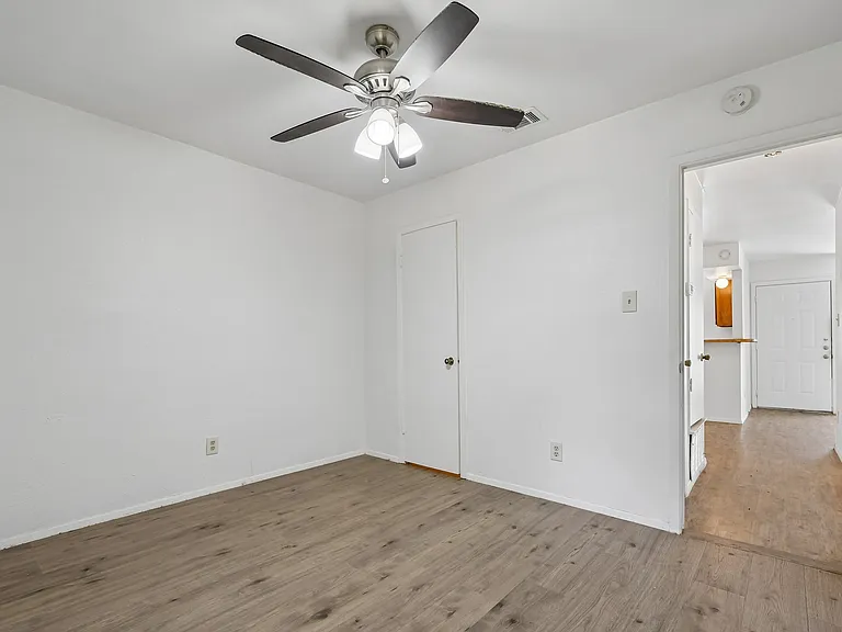 809 Sirocco Dr #A — Photo 22