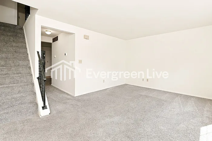 2 bed, 1.5 bath, 1094 sqft, $995 — Photo 3