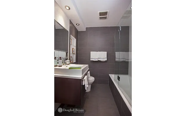 Rented by Douglas Elliman | media 20