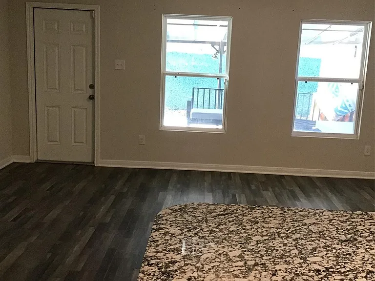 10131 Cerritos Dr — Photo 3