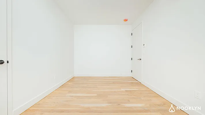 Rented by Nooklyn NYC LLC | media 50