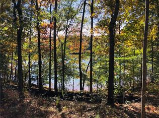 301 Sharview Dr, West Union, SC 29696