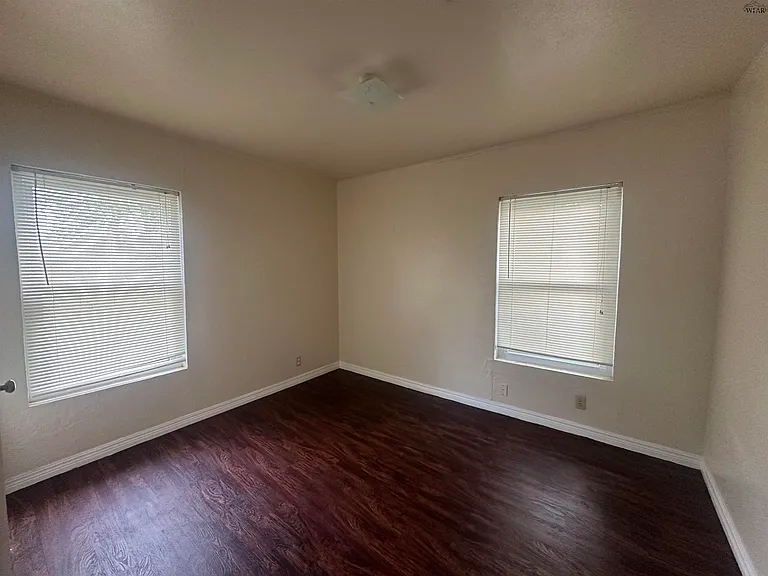 4355 Boren Ave — Photo 7