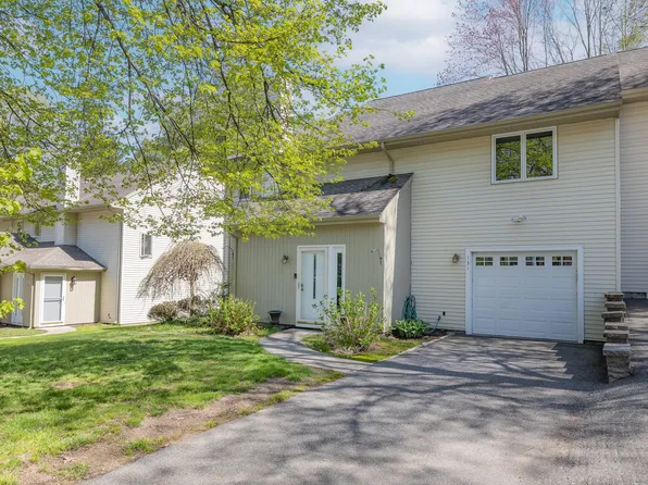 131 West Grayling Lane #131, Suffield, CT 06078