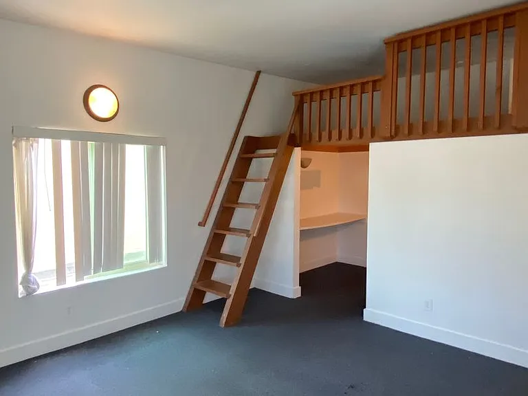 6569 Del Playa Dr — Photo 12