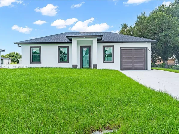 2923 2nd St SW, Lehigh Acres, FL 33976