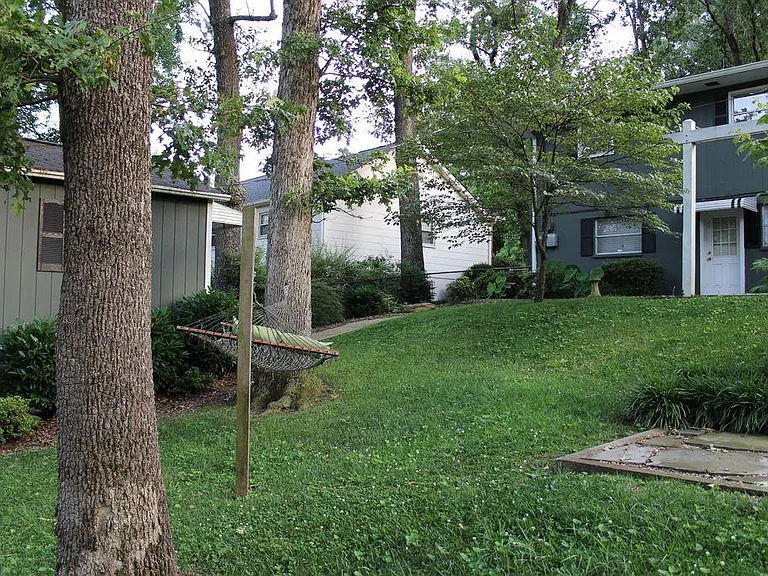 1005 N Rivermont Pl — Photo 3