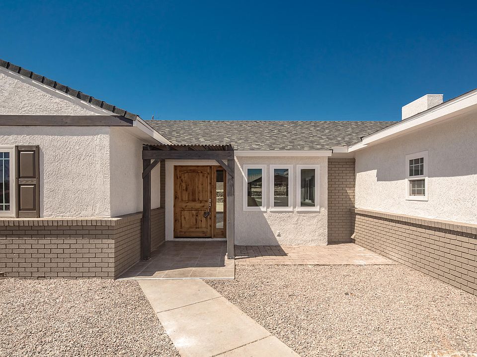 1st image of 3347 Thunderbird Dr