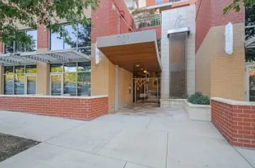 701 Royal Ct #610 — Photo 16