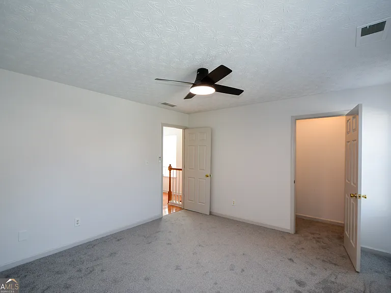 5460 Hampton Ct — Photo 40