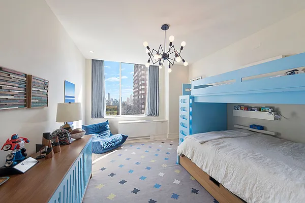 Sold by Nest Seekers International | media 9
