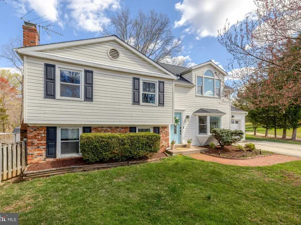2600 John Milton Ct, Herndon, VA 20171