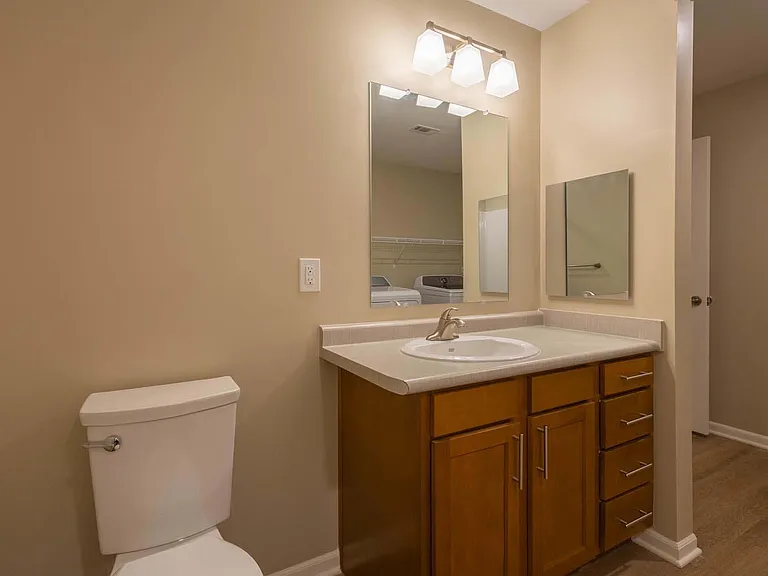 Juniper Crossing — Photo 16