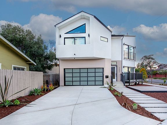 2nd image of 3403 N Mountain View Dr #3B-3BA-1100SQFT