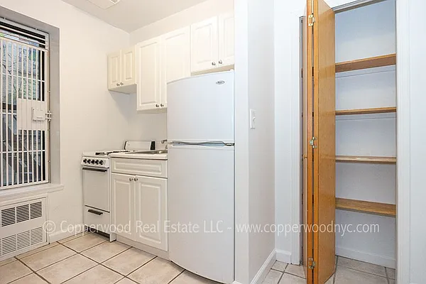 Rented by Copperwood Real Estate | media 28