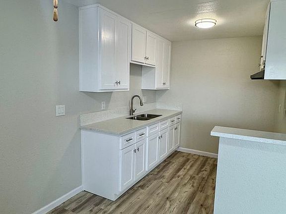 4th image of 2741 E Wall St APT 4