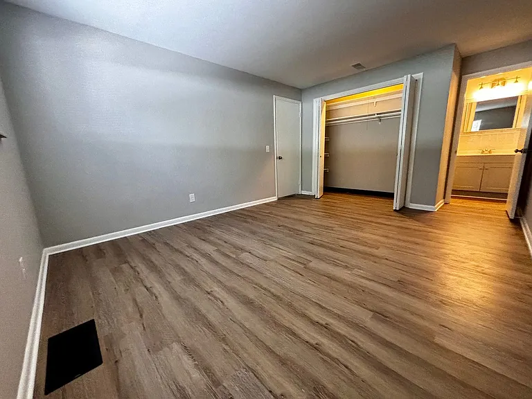 Spacious 2 bedroom 2 bath apartments in Harrison Township! — Photo 16