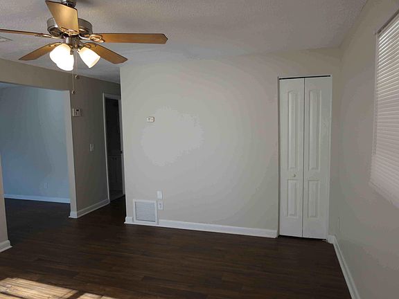 2nd image of 4663 Roanoke Blvd
