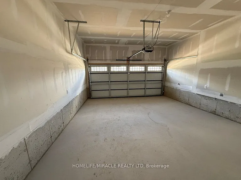 40 Turnbull Dr — Photo 19