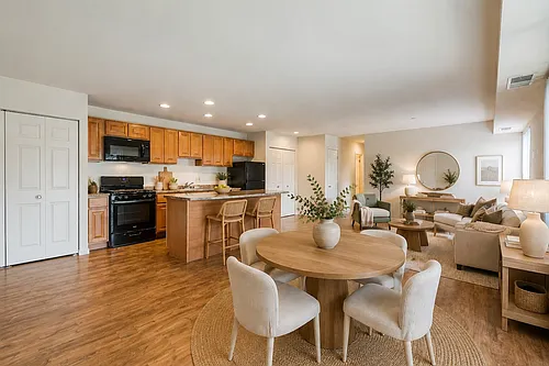 Oakview Photo 1