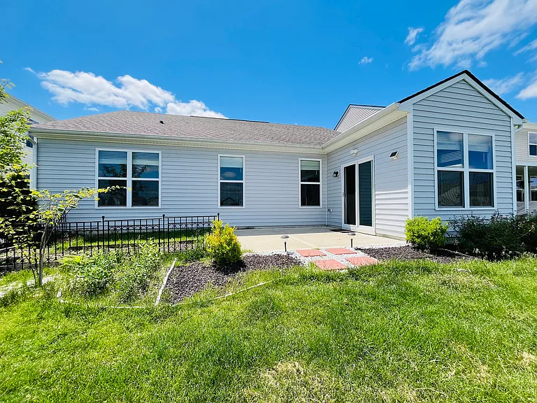 2566 Creek Bank Dr — Photo 22