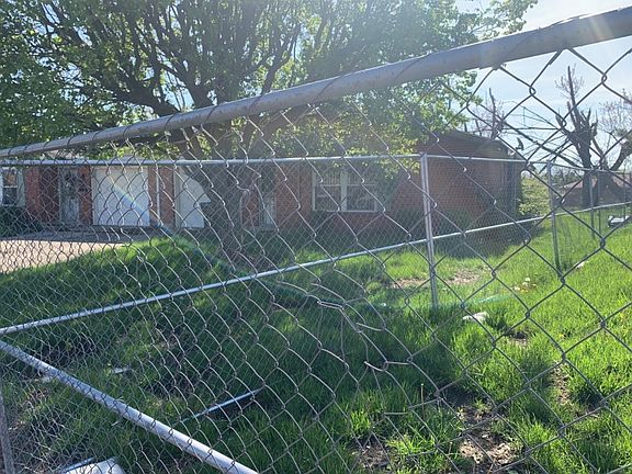 2nd image of 5472 Bromwick Dr #5474