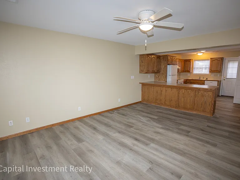 219 Route T — Photo 10