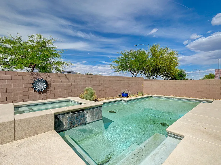 706 Eros Ct — Photo 37