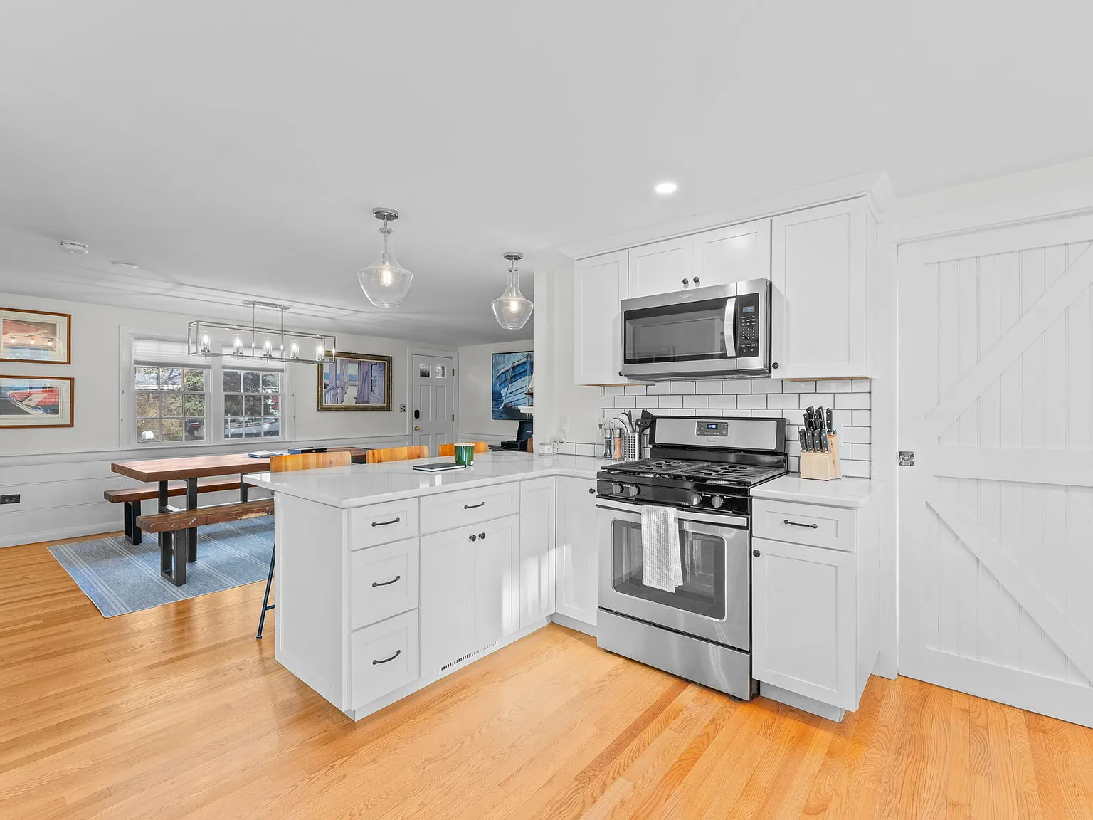 2 bed, 1.5 bath, 1092 sqft, $3,500 — Photo 4