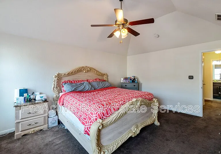 2104 Miller Ave — Photo 30