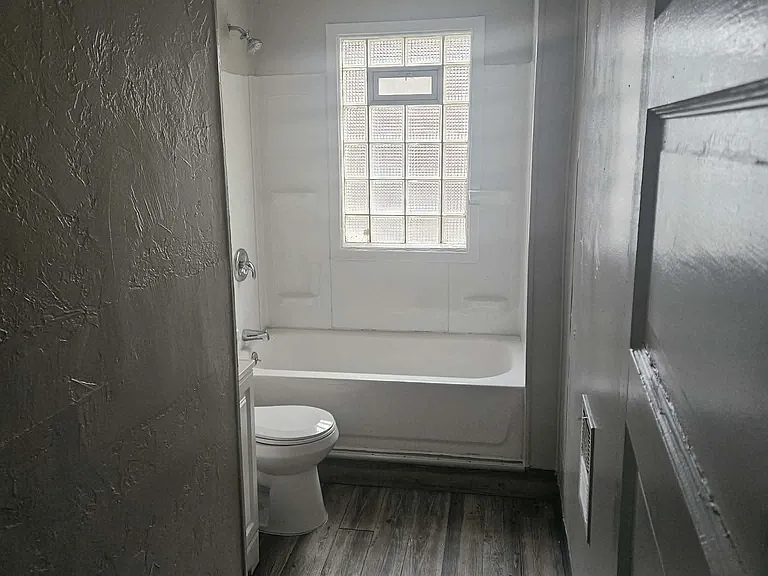 10321 Kempton Ave #3 — Photo 9