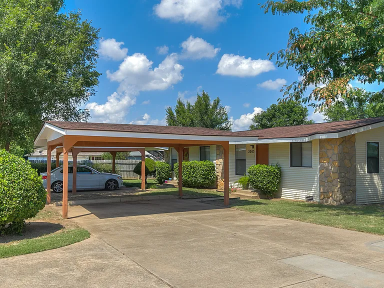 Norman Apartments — Photo 68
