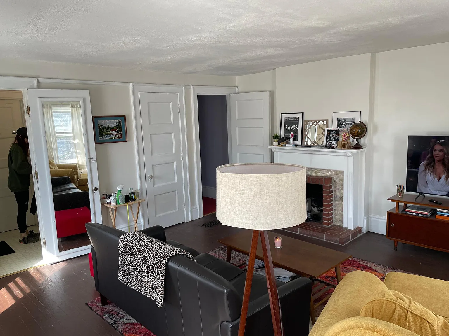2 bed, 1000 sqft, $1,450 — Photo 4