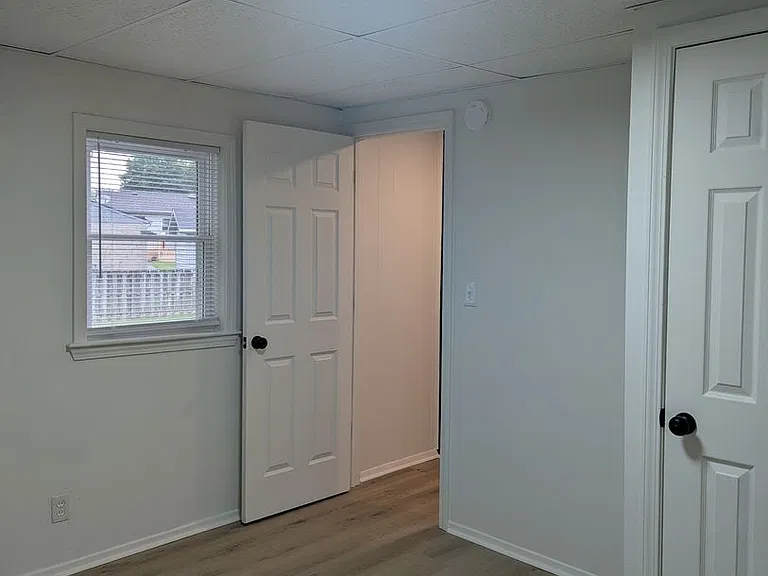 6109 Toebbe Ln — Photo 11