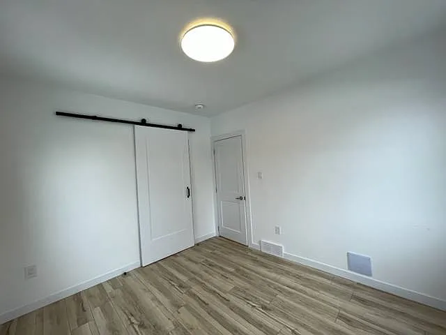 420 Courtland Ave E #1 — Photo 12