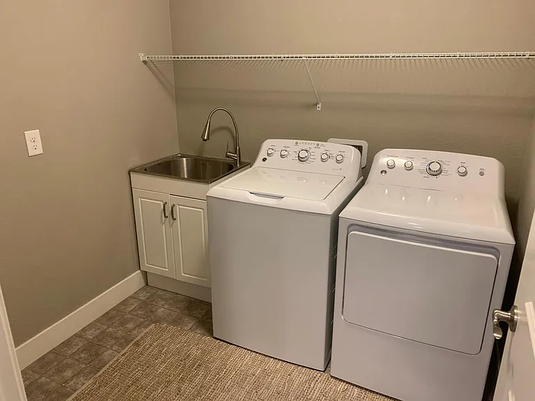 2nd floor laundry room