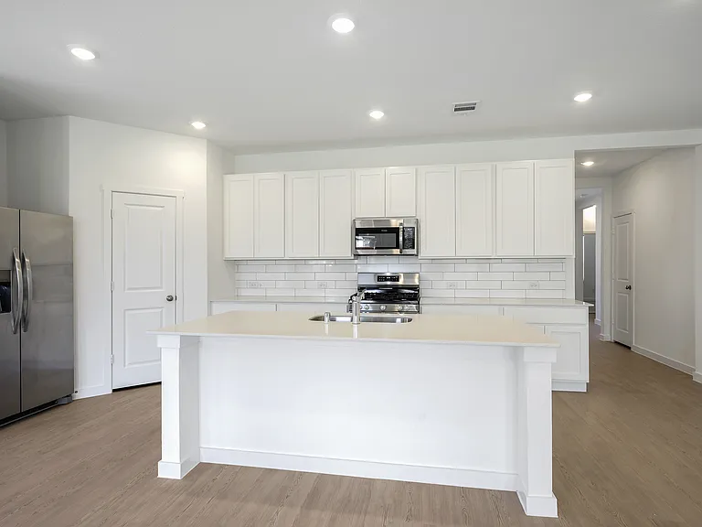 2500 Conroe Rd — Photo 9