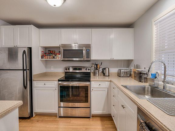 3rd image of 1439 NW Juniper St APT 1