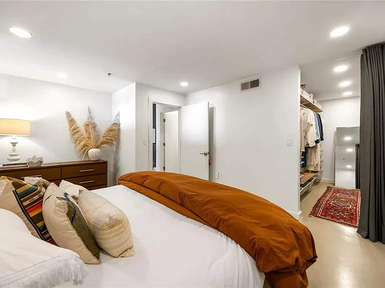 170 Boulevard SE #E221 — Photo 18
