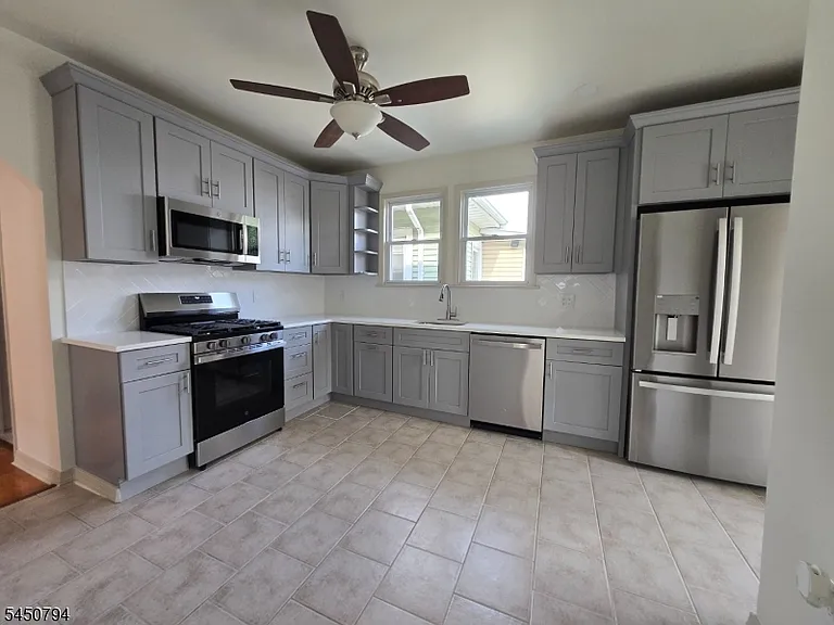 1364 Fremont Pl — Photo 7