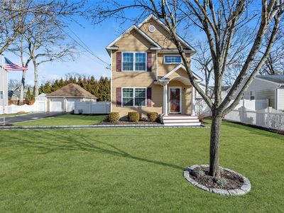 73 Bayard Street, Lake Grove, NY, 11755
